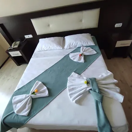 Club Adas Hotel 4* موجلا