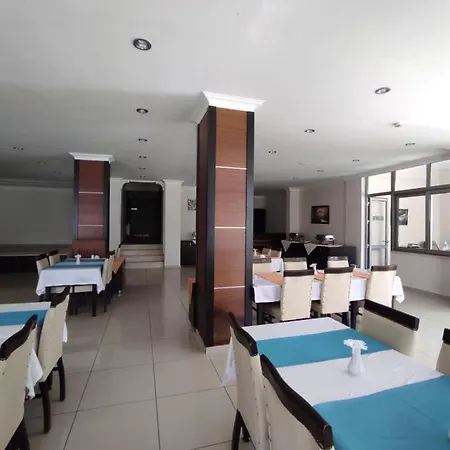 Club Adas Hotel موجلا
